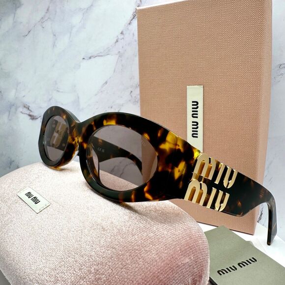 New MIU MIU Sunglasses - Picture 10 of 16